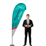 Fly banner publicitario económico. Somos especialista en la impresión y confección de Fly banners en España. Ofrecemos tanto la impresión como la estructura donde se montará la bandera.